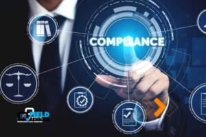 Ícones de conformidade e um homem apontando para 'Compliance'